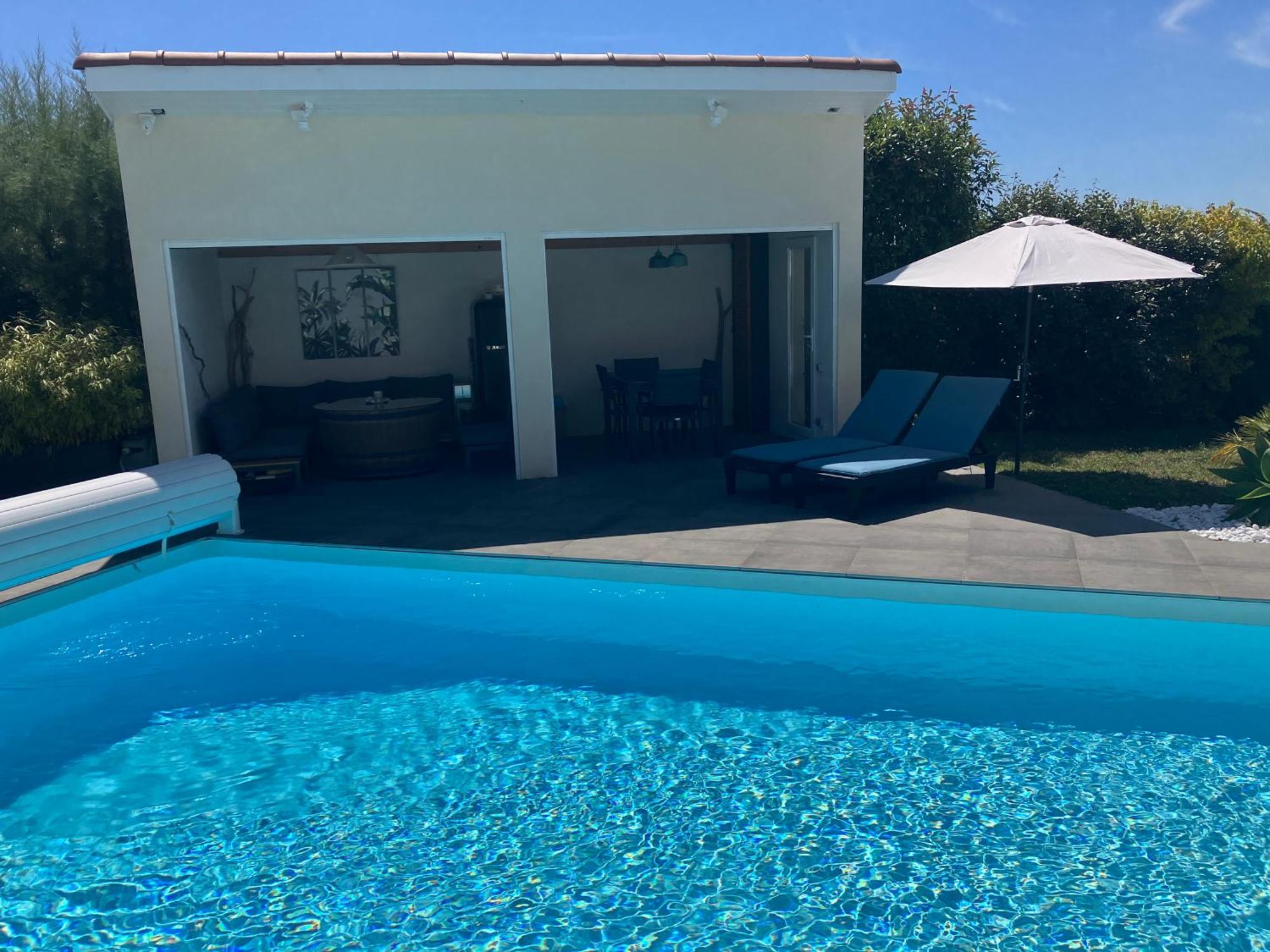 Gite Bambou Avec Piscine Saint-Andeol-le-Chateau Eksteriør bilde